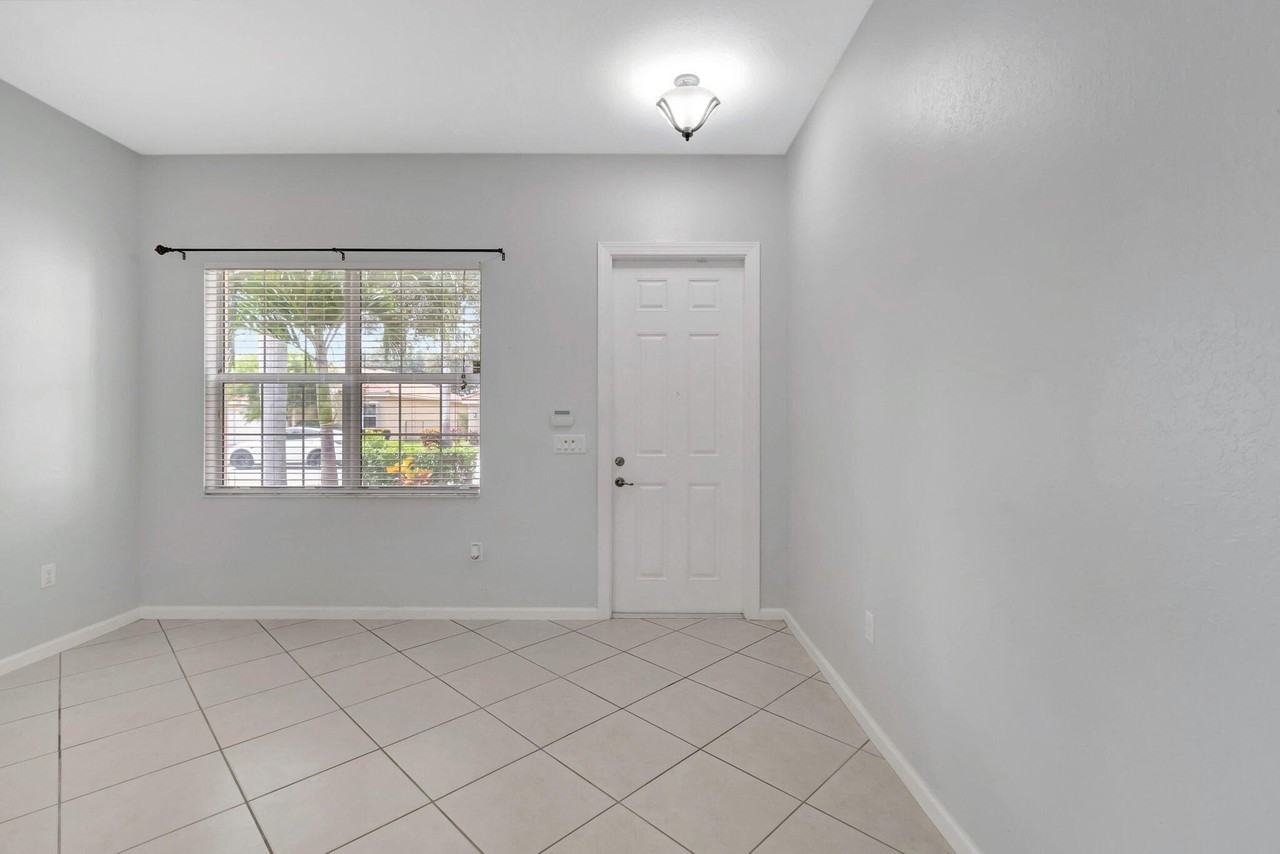 10947 Bitternut Hickory Ln - Photo 6 of 50