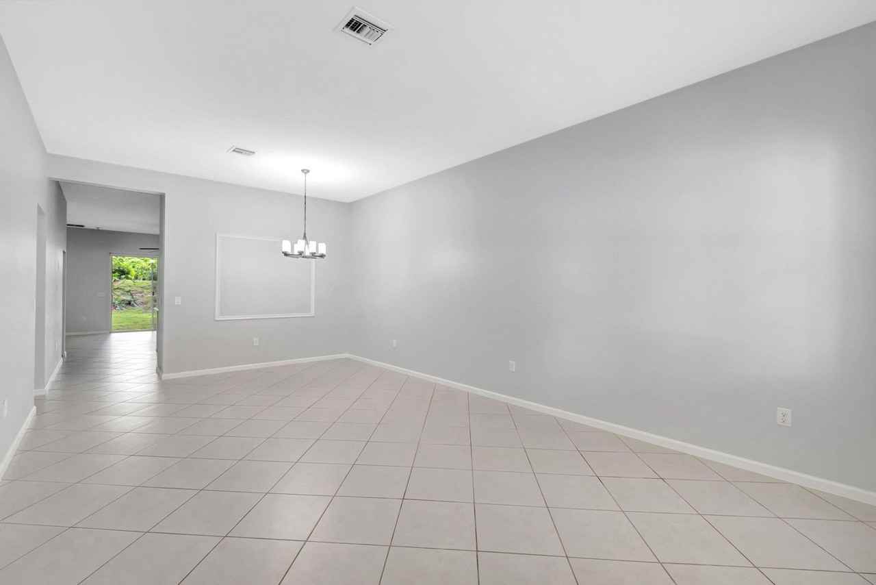 10947 Bitternut Hickory Ln - Photo 7 of 50