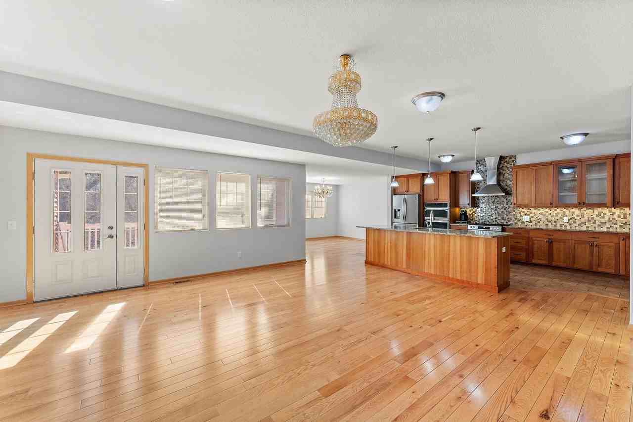 438 Wildwood Rd - Photo 3 of 50