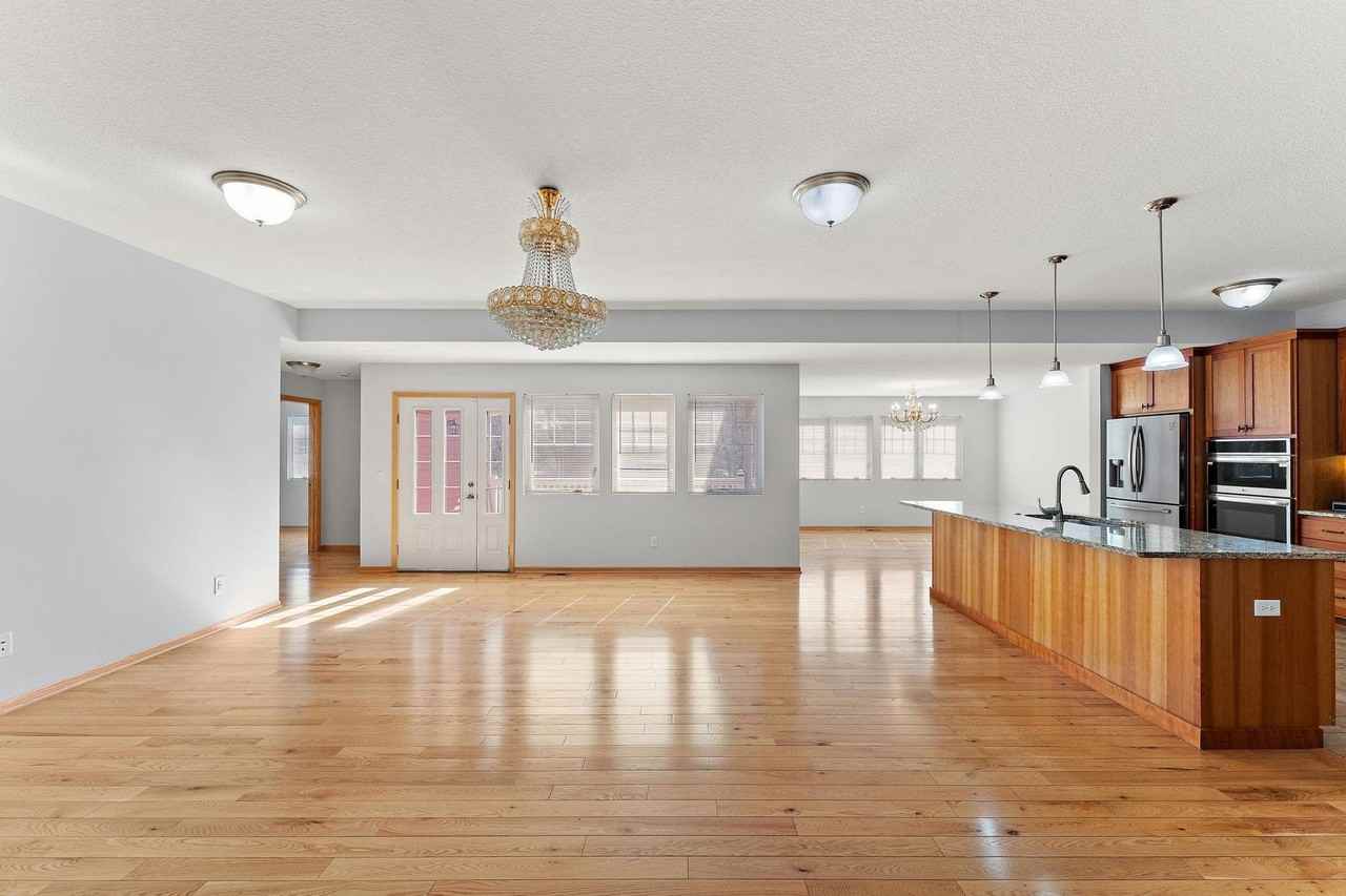 438 Wildwood Rd - Photo 4 of 50