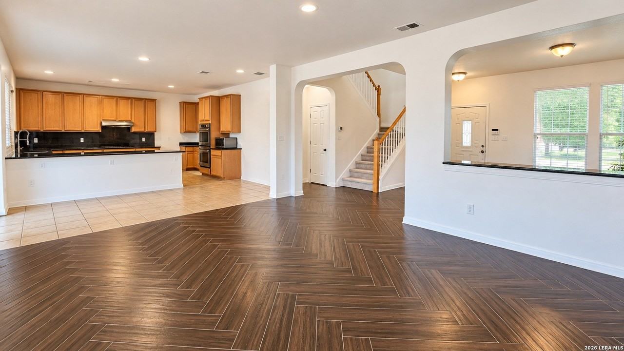 207 Verde Oak - Photo 4 of 14