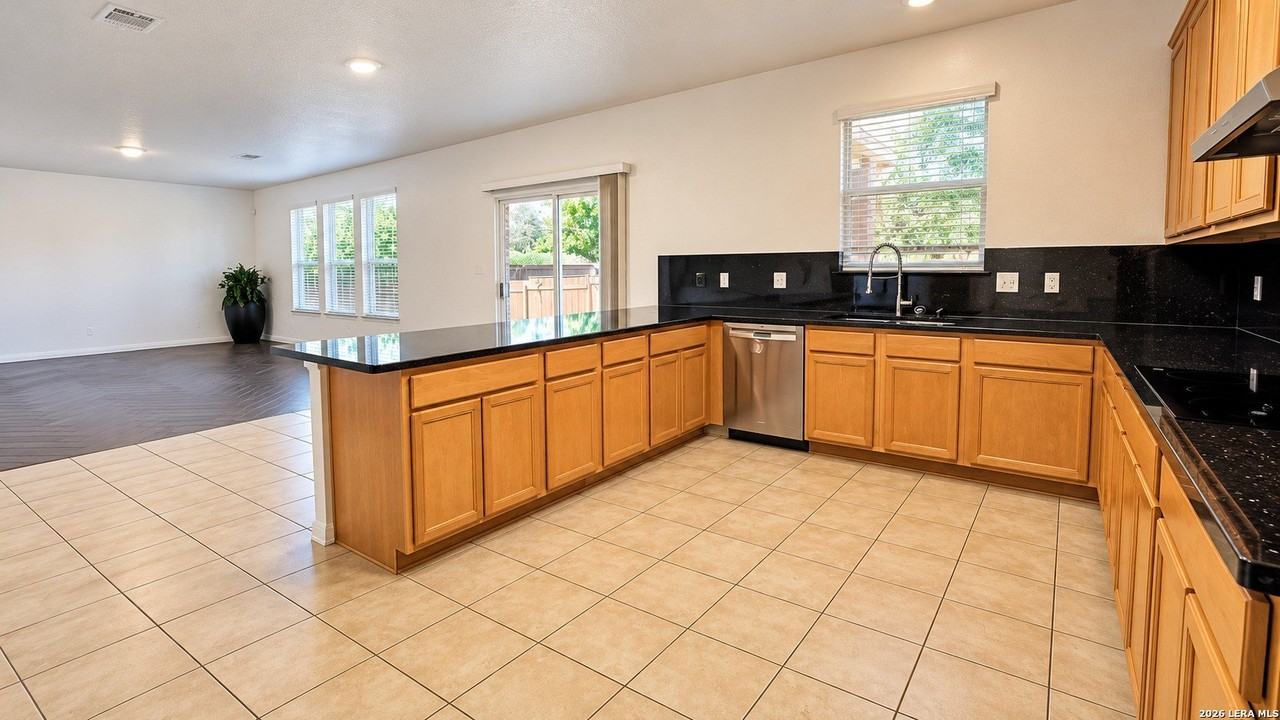 207 Verde Oak - Photo 5 of 14