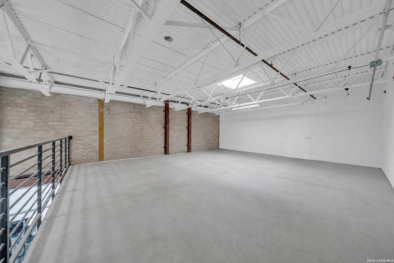 215 Coca Cola Pl #203 - Photo 4 of 4