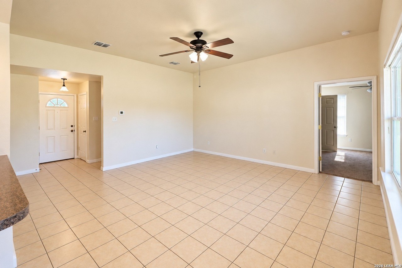 431 4th St - Photo 6 of 21