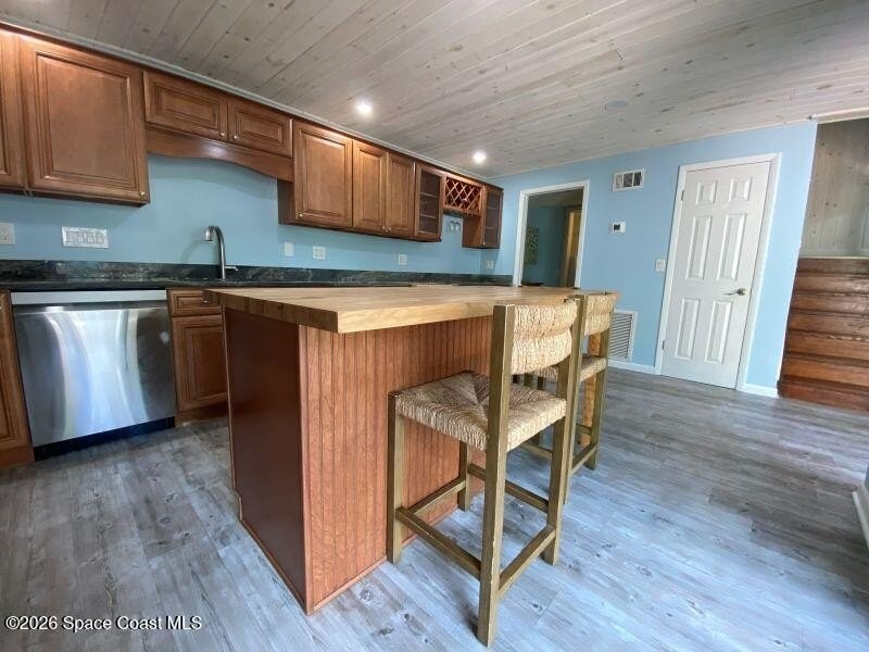 8793 Live Oak Ct - Photo 6 of 38