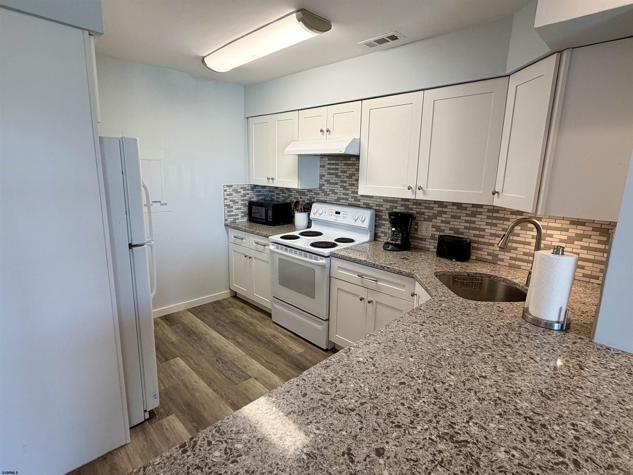 1208 Harbour Cv S #1208 - Photo 7 of 19