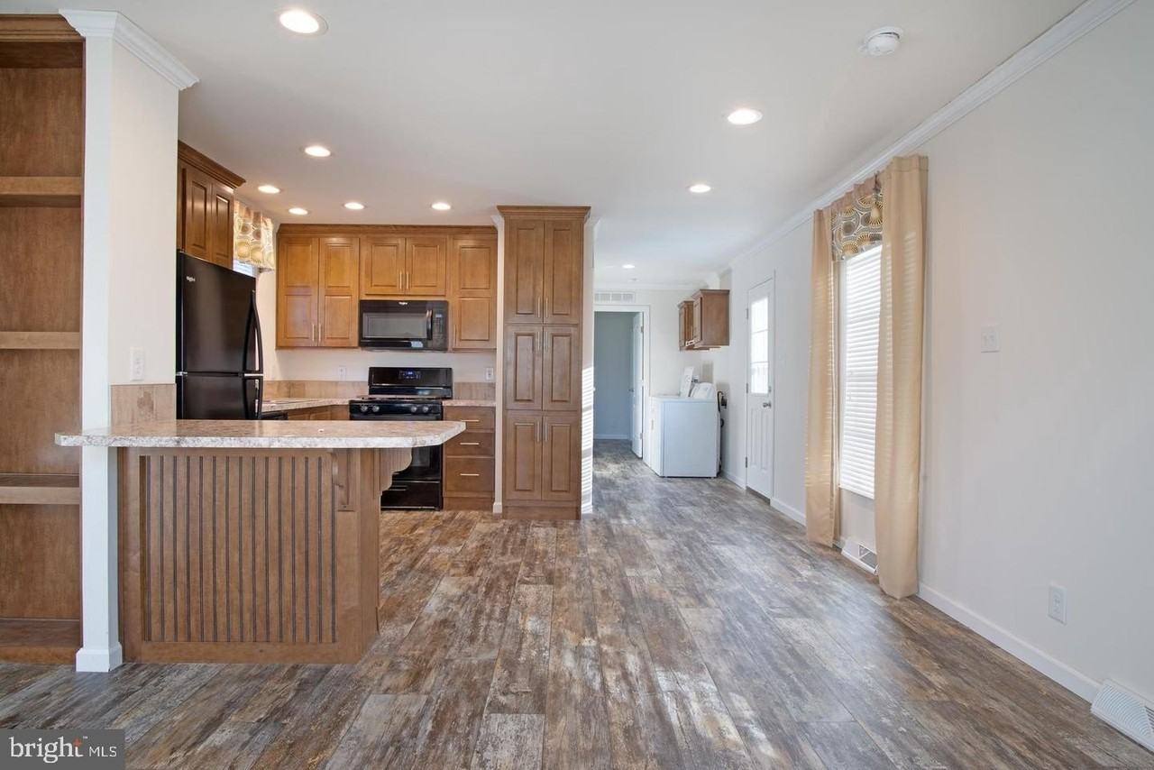 53 Marshview Dr - Photo 4 of 14