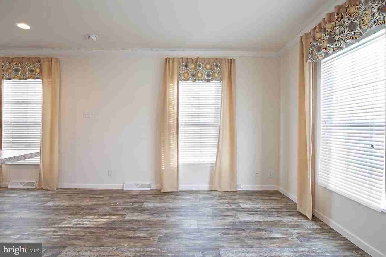 53 Marshview Dr - Photo 5 of 14