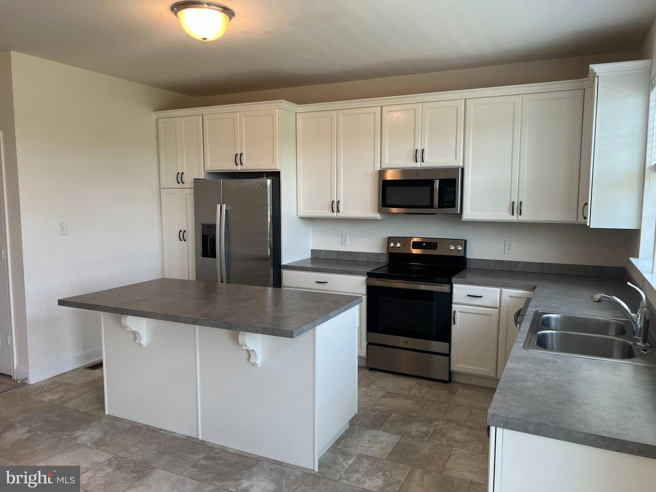 212 Grove View Dr - Photo 4 of 13