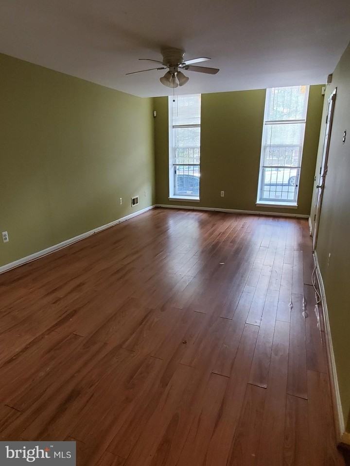 1131 N Gilmor St #1 - Photo 5 of 25