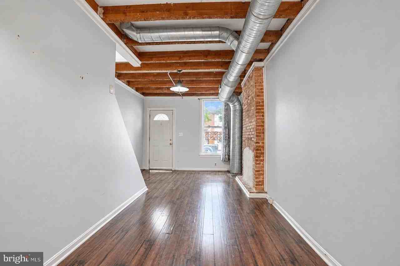 808 S Linwood Ave - Photo 3 of 20