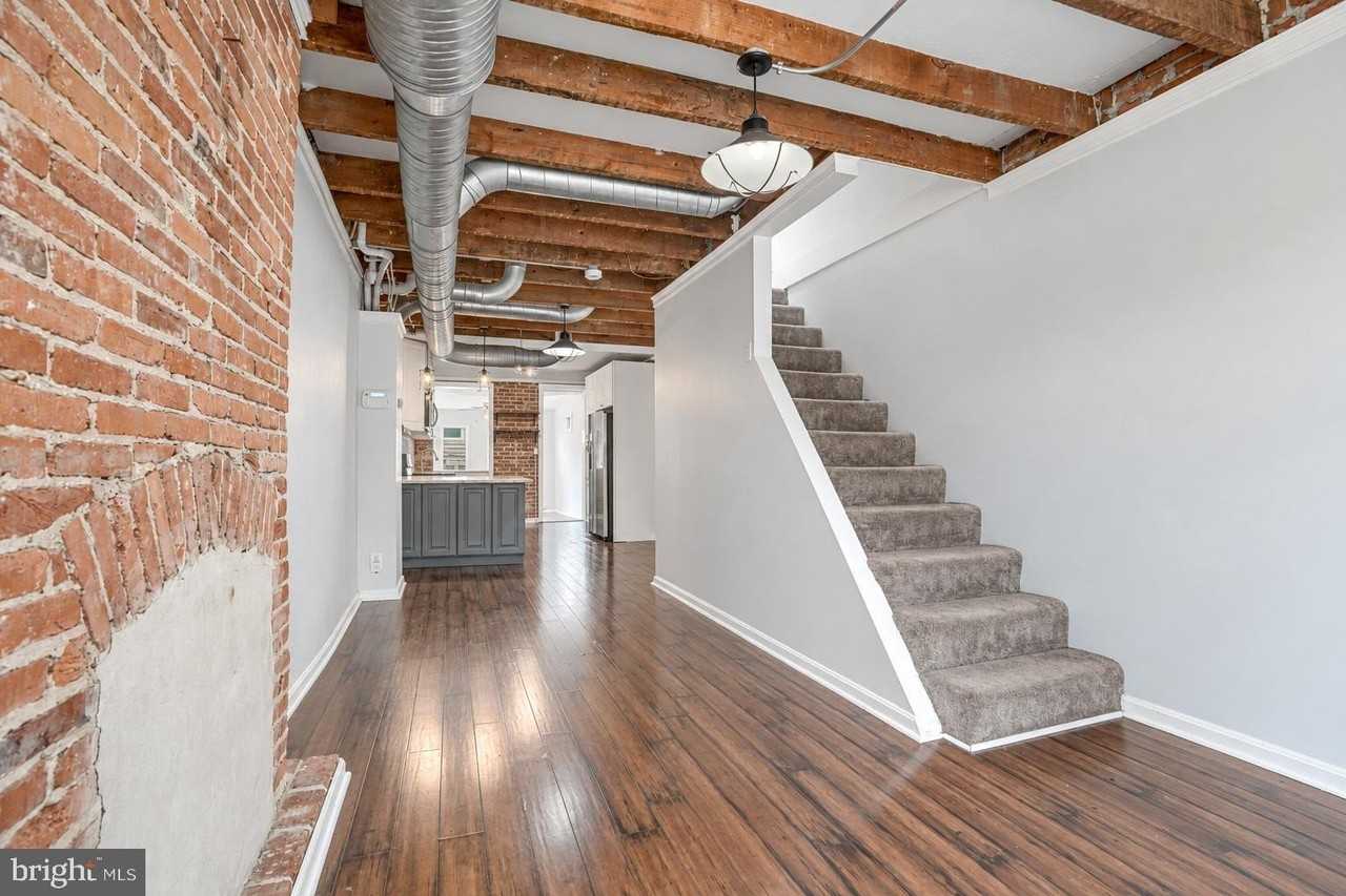 808 S Linwood Ave - Photo 4 of 20
