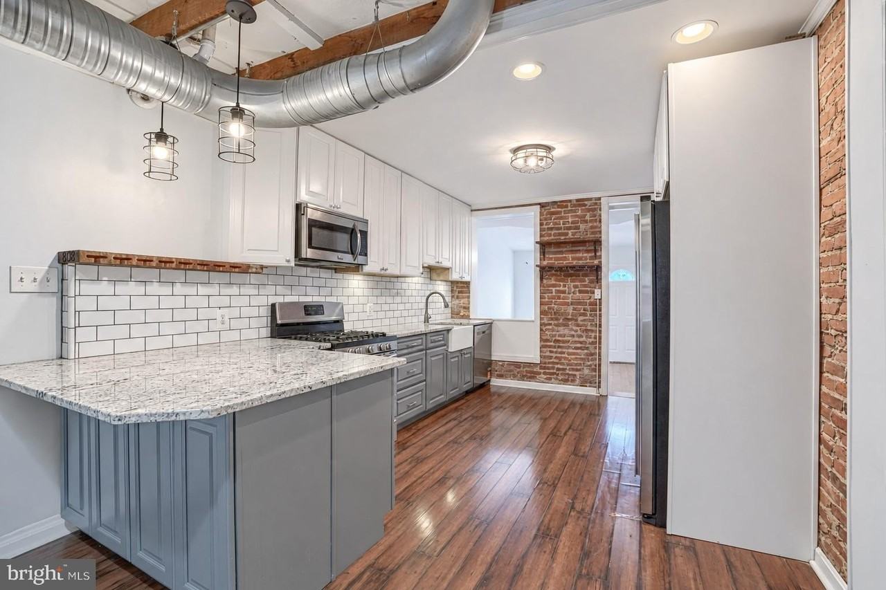 808 S Linwood Ave - Photo 5 of 20