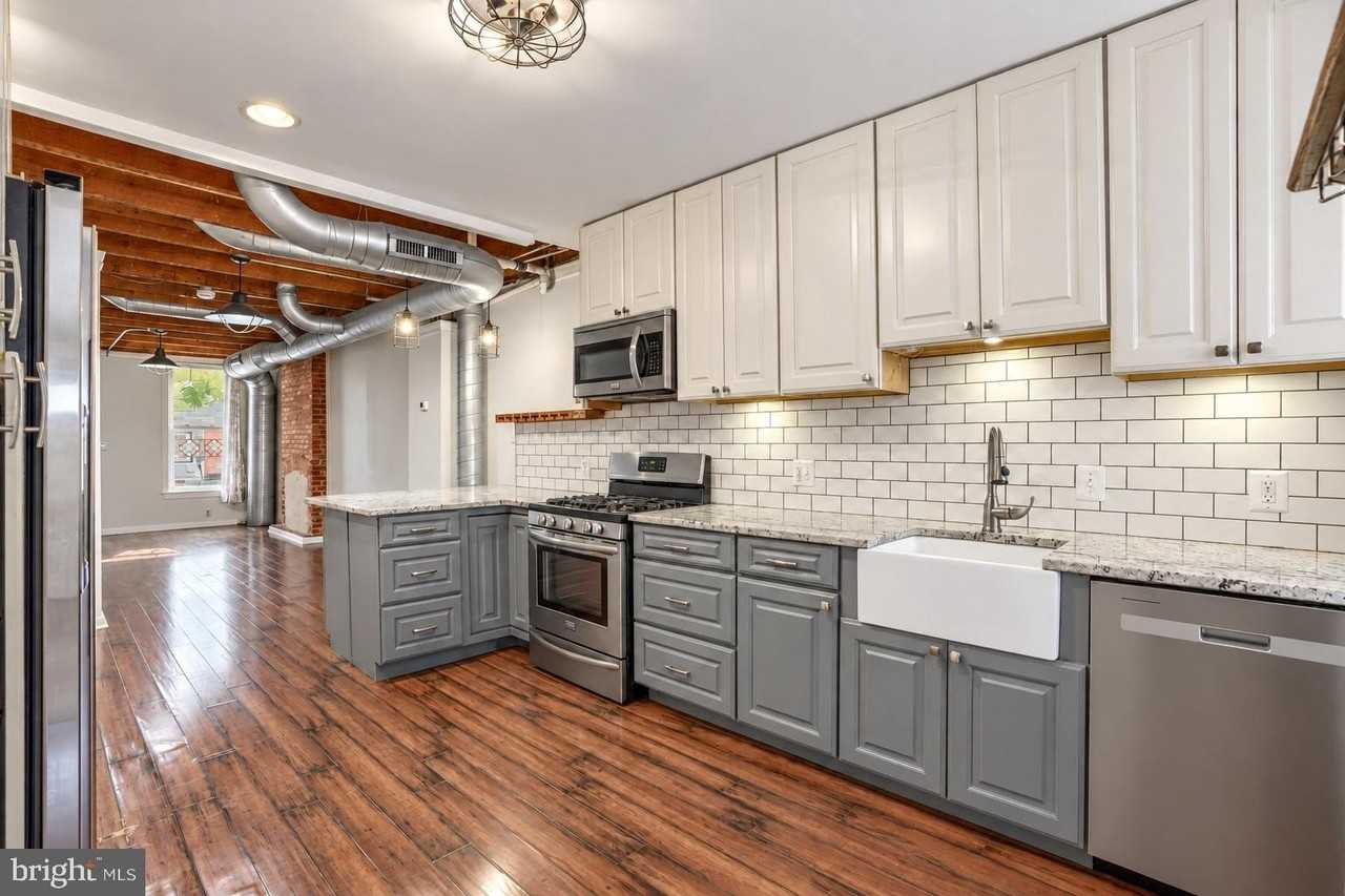 808 S Linwood Ave - Photo 7 of 20