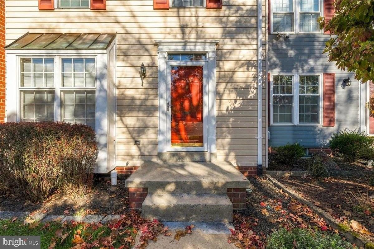 7991 Windsail Ct - Photo 2 of 37