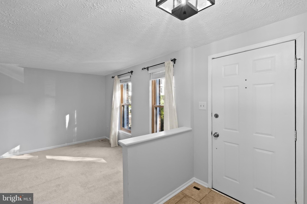 7515 Summer Blossom Ln - Photo 2 of 37