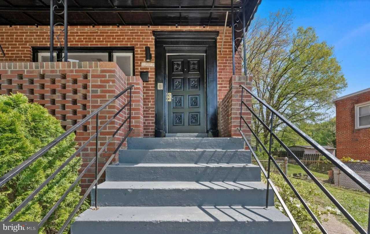 6309 Liberia St - Photo 2 of 2