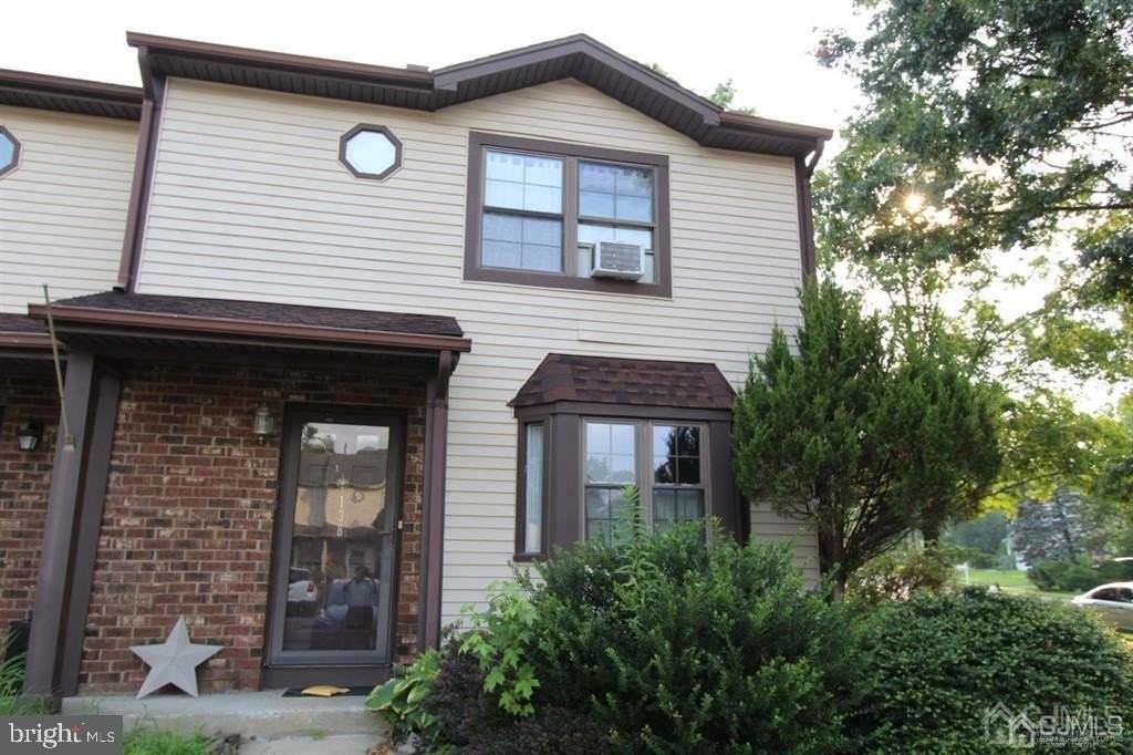 138 Leah Ct - Photo 2 of 38
