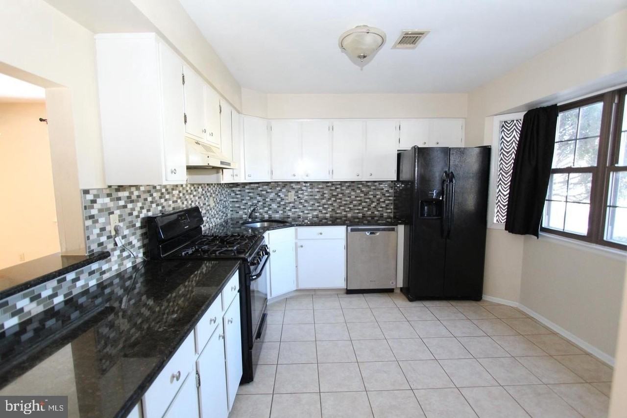 138 Leah Ct - Photo 6 of 38