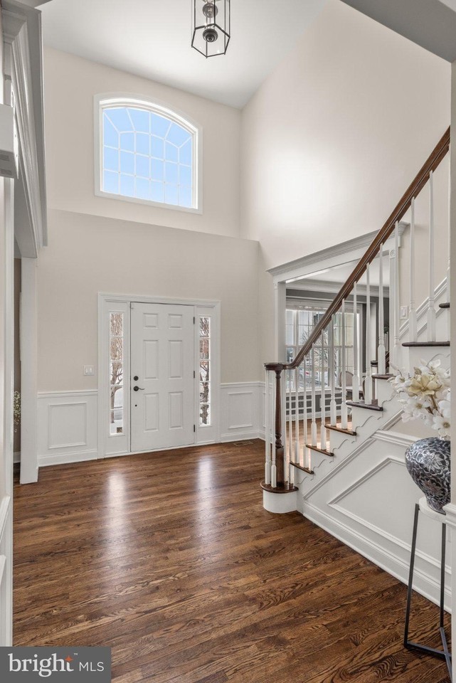 4127 Crescent Dr - Photo 5 of 40