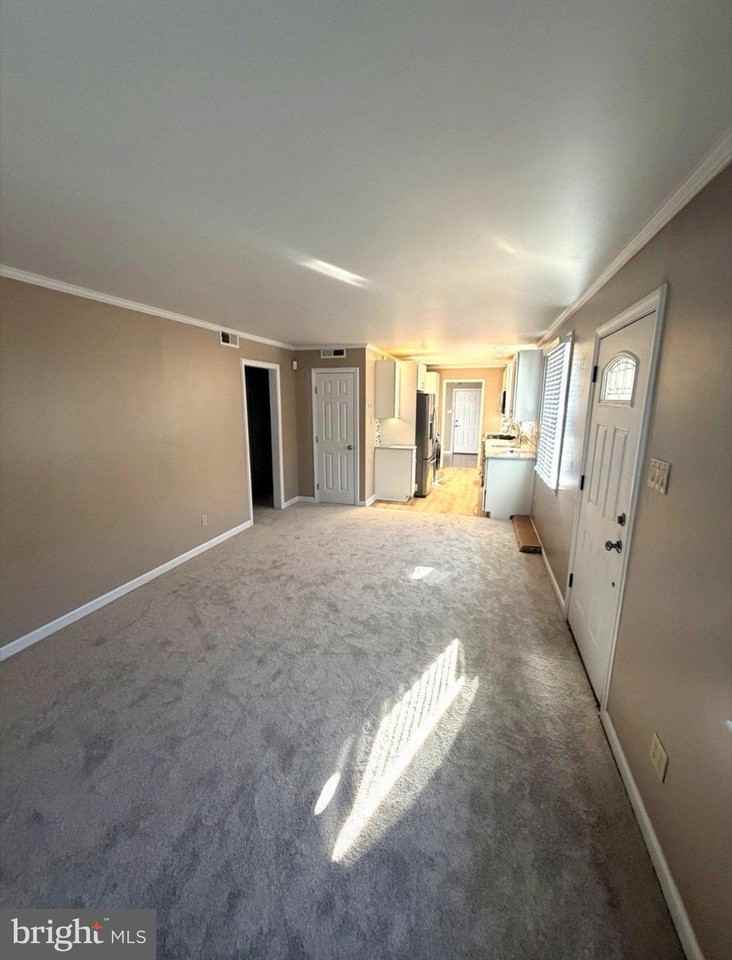 2615 Fernwood Ave - Photo 6 of 14