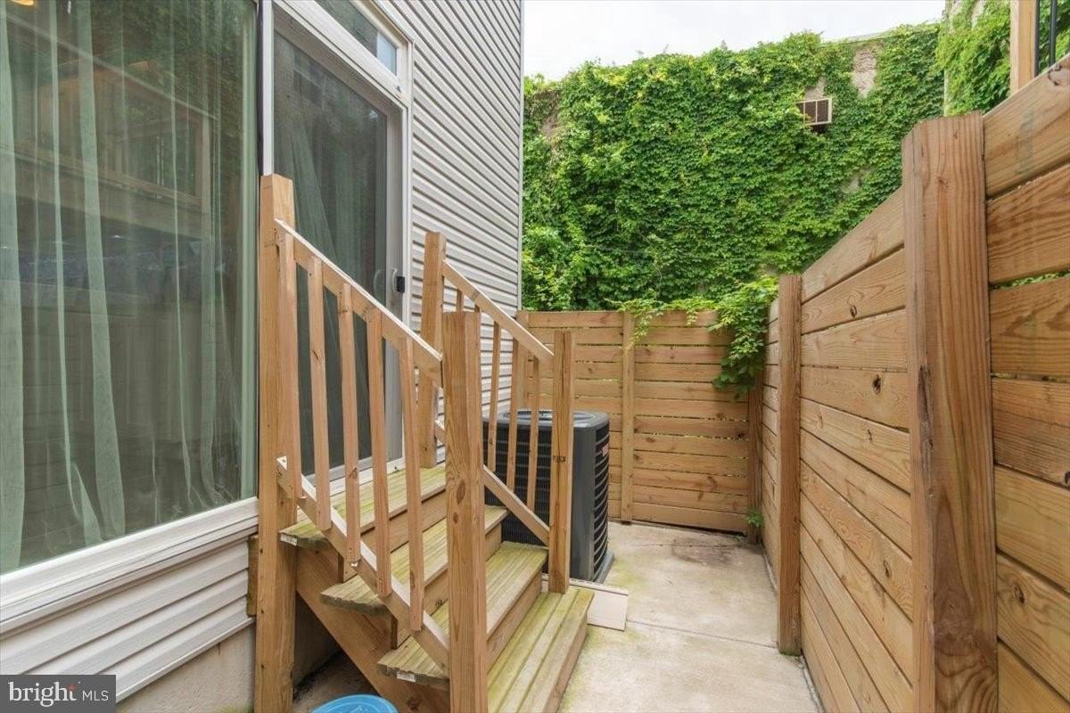 1731 Harper St - Photo 6 of 19