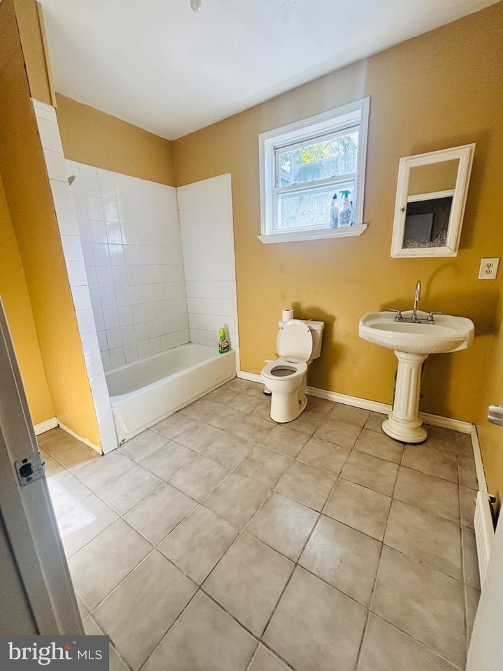 2911 N 9th St - Photo 6 of 13