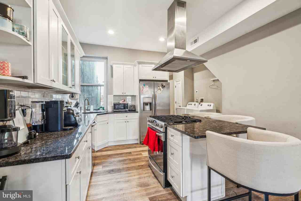 824 Christian St #2 - Photo 6 of 21