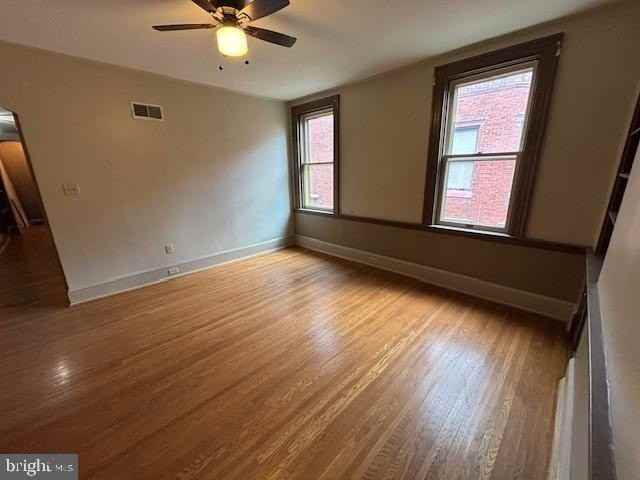 458 W Market St - Photo 5 of 8