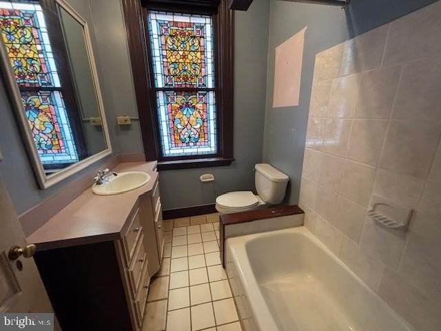 458 W Market St - Photo 7 of 8