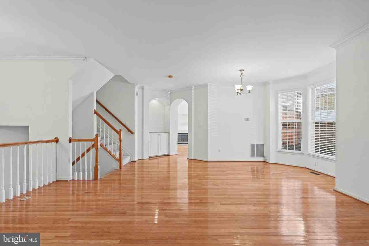 5511 Eyler Dr - Photo 4 of 37