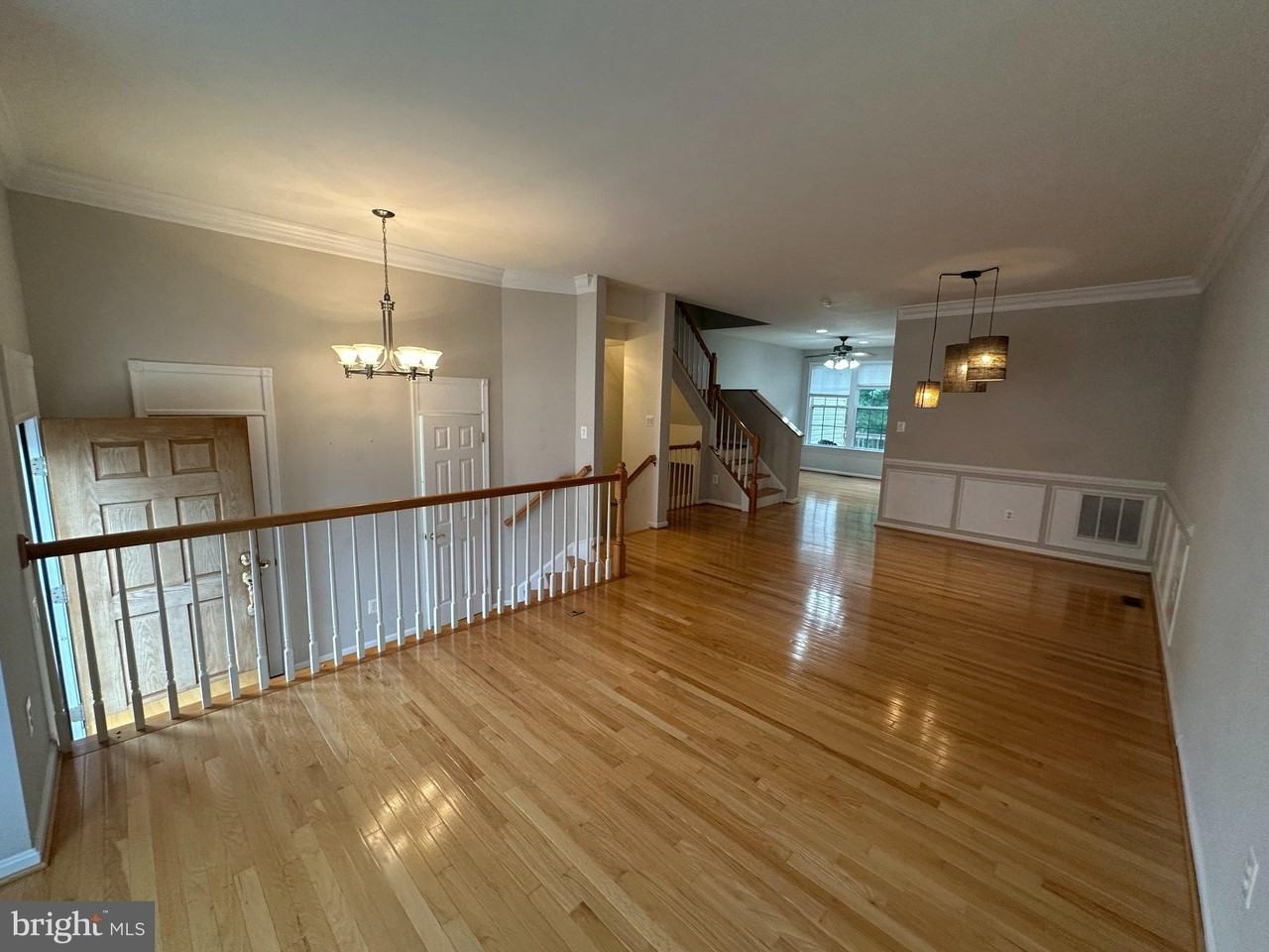43115 Forest Edge Sq - Photo 2 of 26