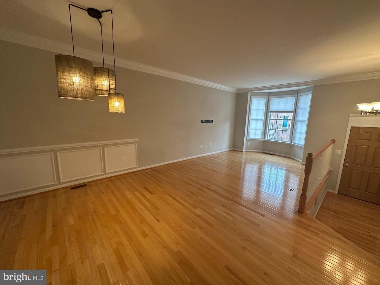 43115 Forest Edge Sq - Photo 3 of 26