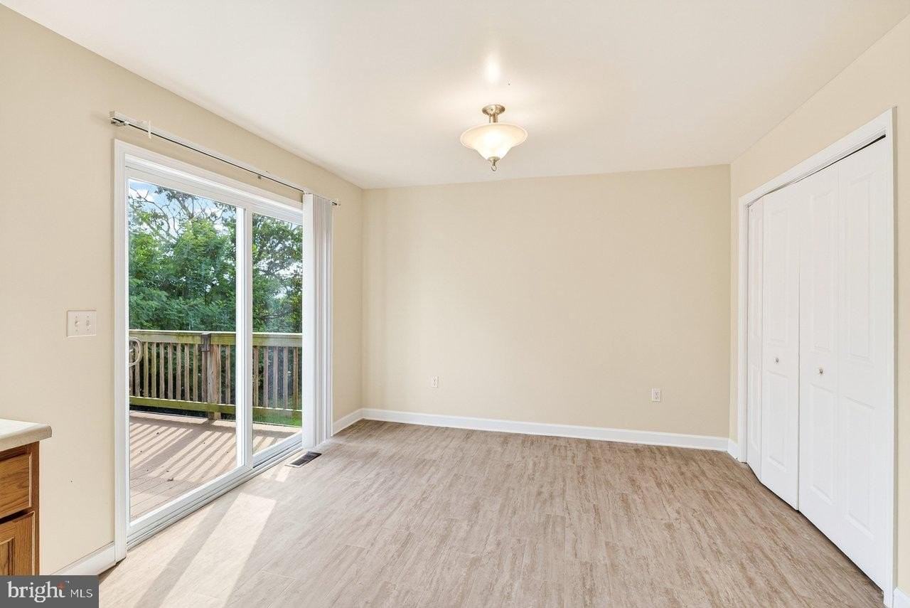 520 Hotchkiss Dr - Photo 3 of 25