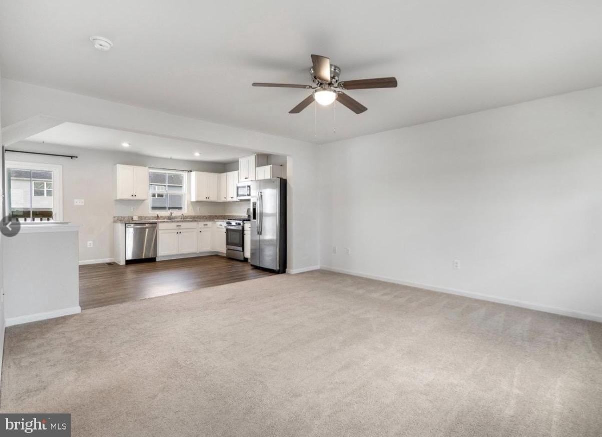 133 Rhea Dr - Photo 3 of 5