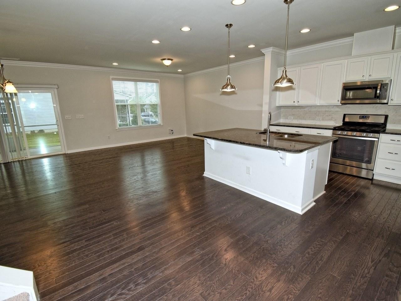 1425 Southpoint Trl - Photo 4 of 29