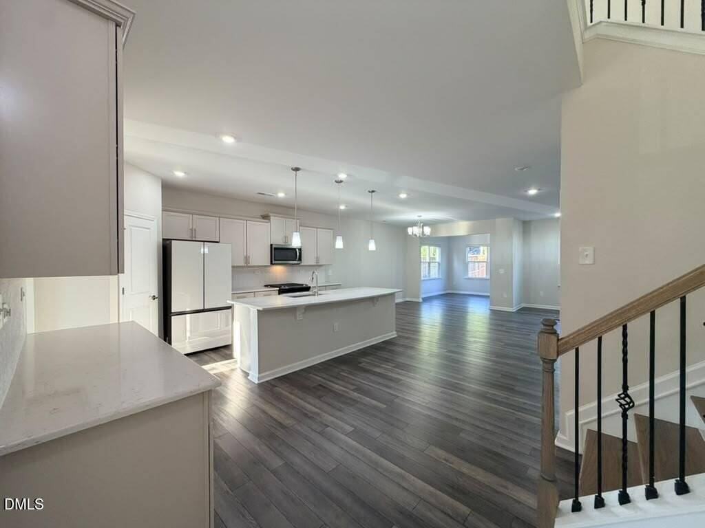 4005 Table Rock Dr - Photo 6 of 34
