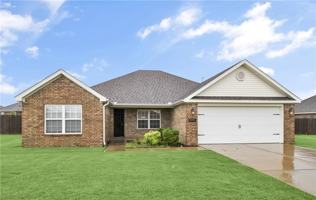 featured image of 1240 Lariat Dr