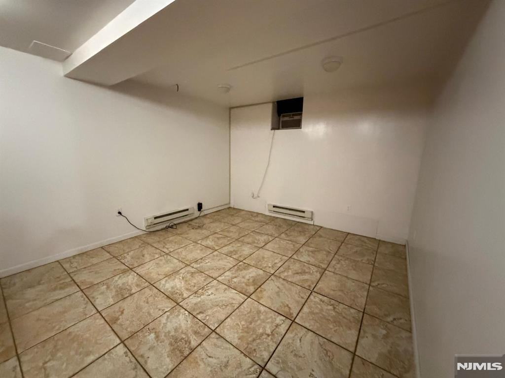 42 Liberty St - Photo 2 of 7