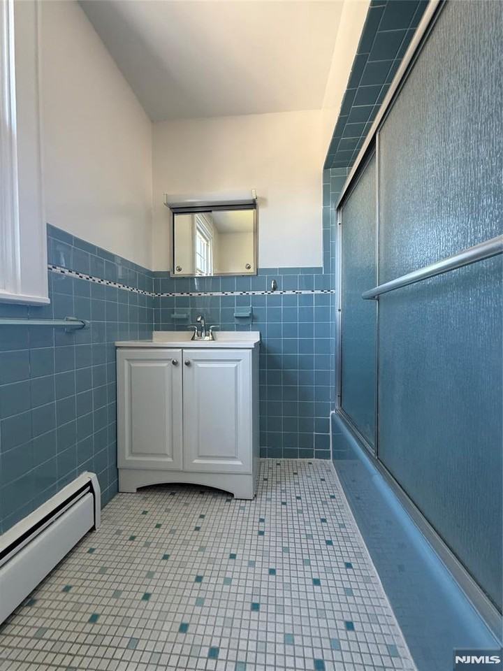 177 Phillips Ave - Photo 7 of 19