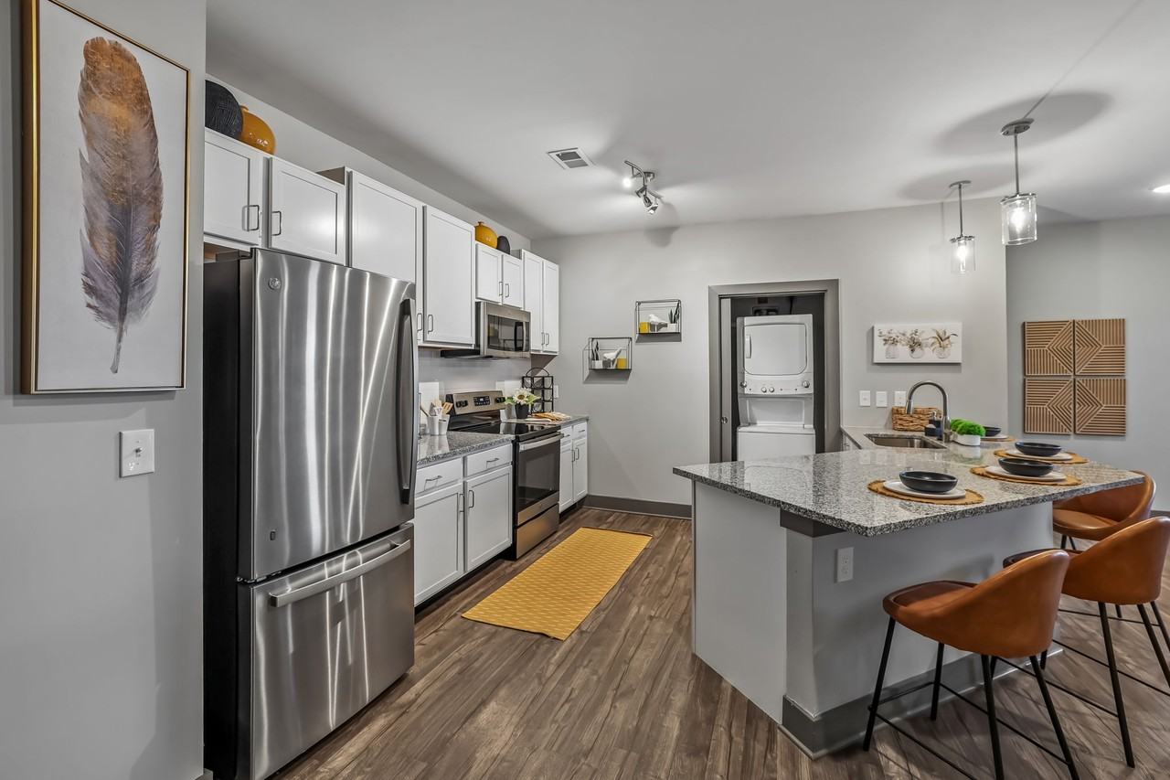 Lofts at Gateway Commons - Photo 4 of 88