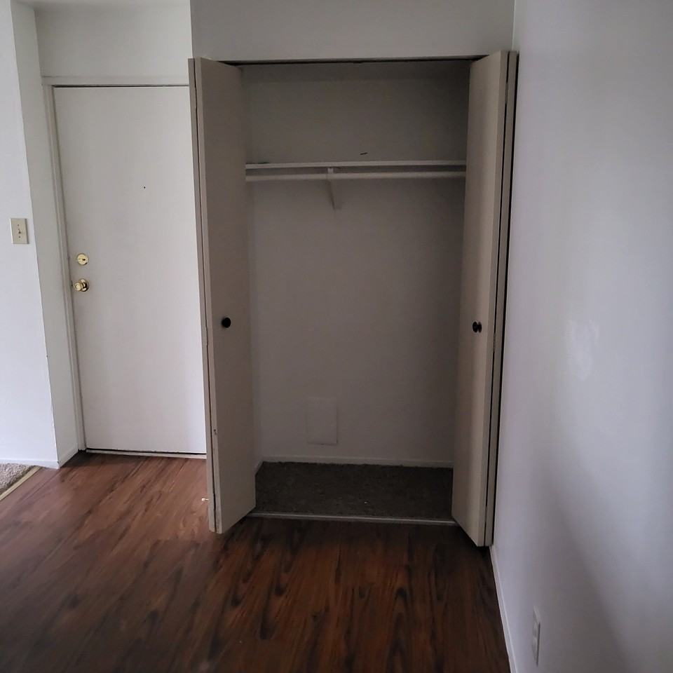 800 Park Avenue #837 - Photo 4 of 11