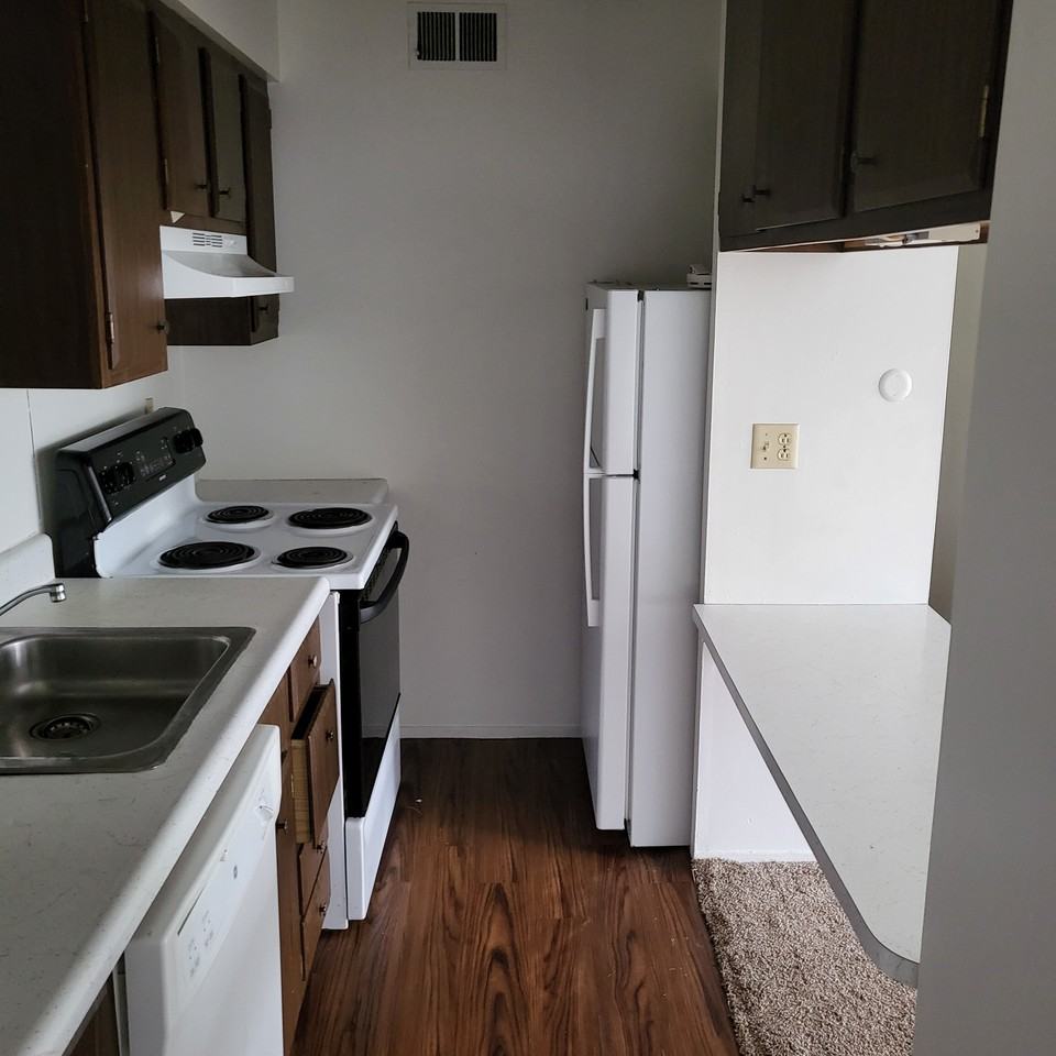 800 Park Avenue #837 - Photo 5 of 11