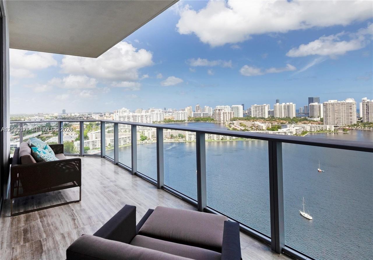NE 172nd St & Biscayne Blvd - Photo 7 of 17