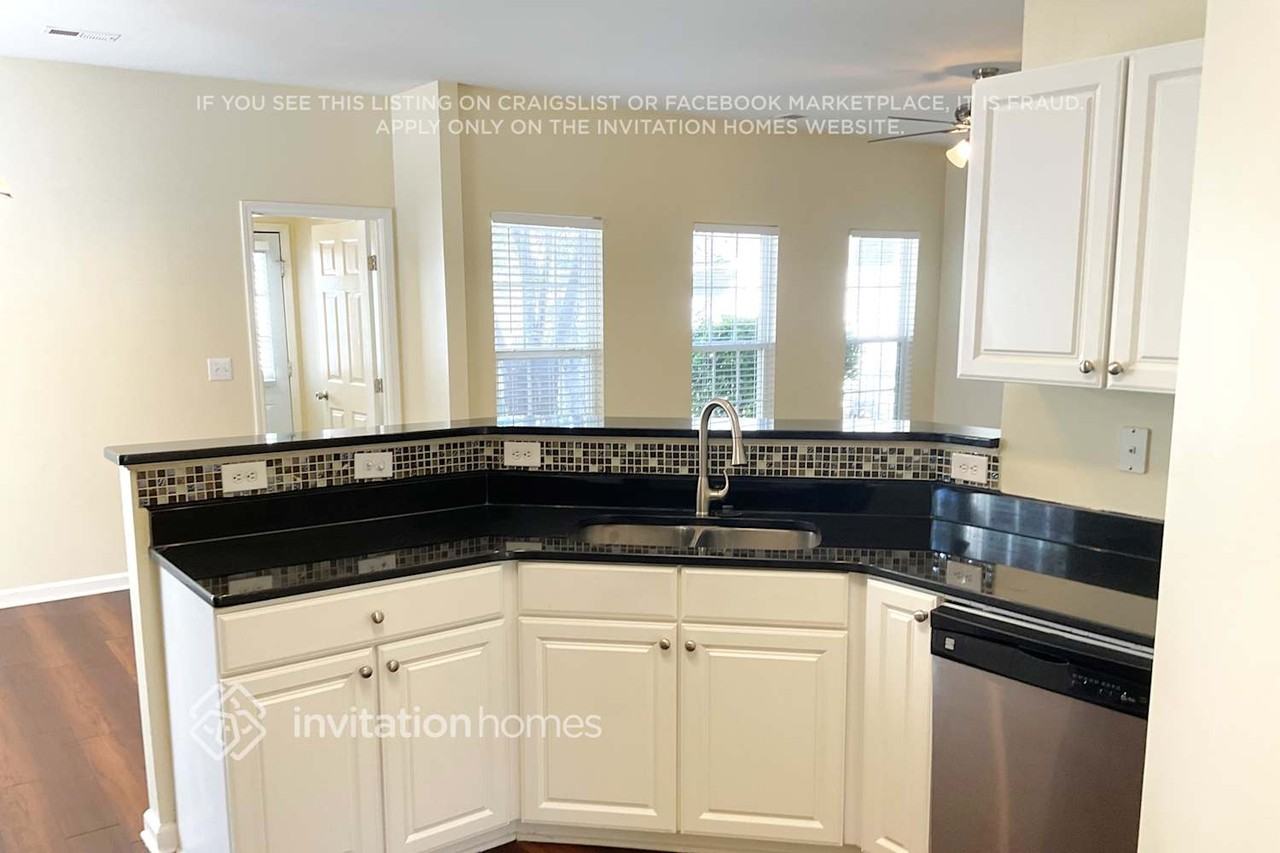 6805 Tanners Creek Dr - Photo 6 of 21