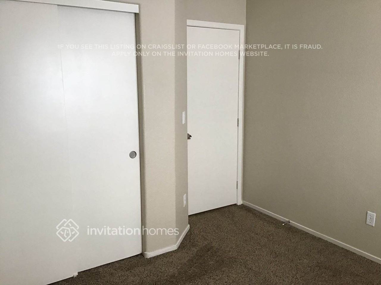 4921 W El Campo Grande Ave - Photo 4 of 7