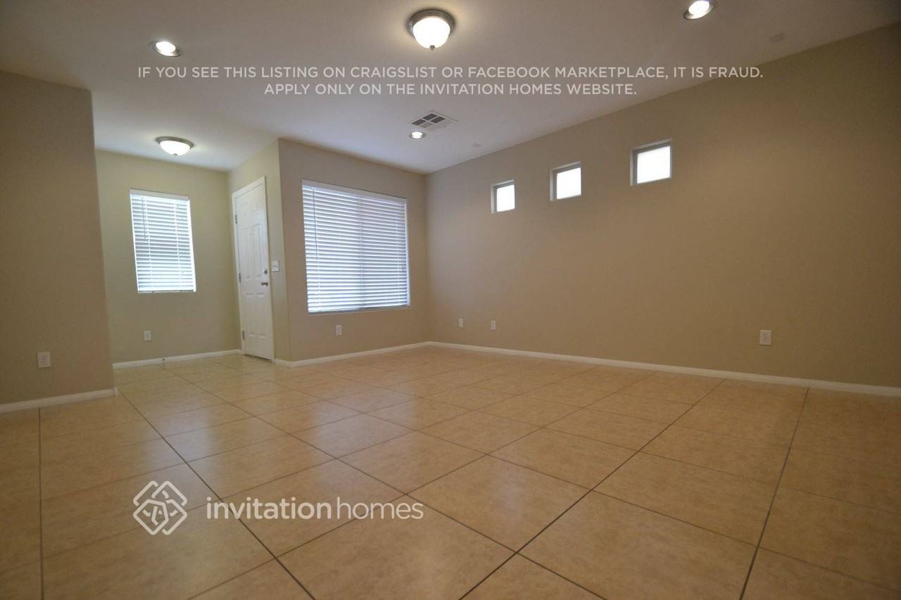 6098 Aripeka St - Photo 2 of 12