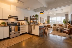 featured image of 5638 Av Du Parc
