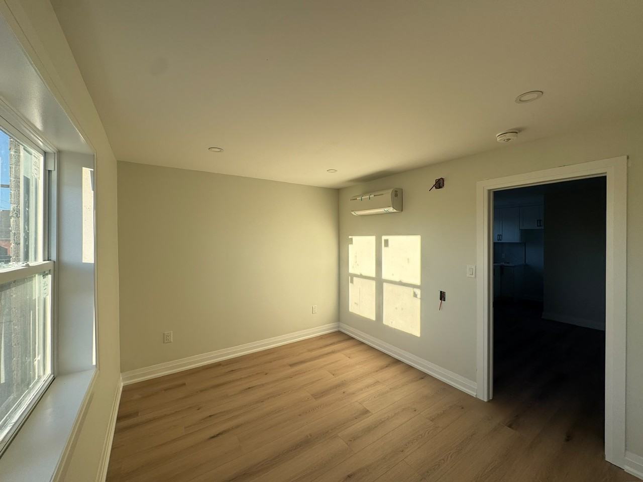 390 Merritt St - Photo 5 of 14