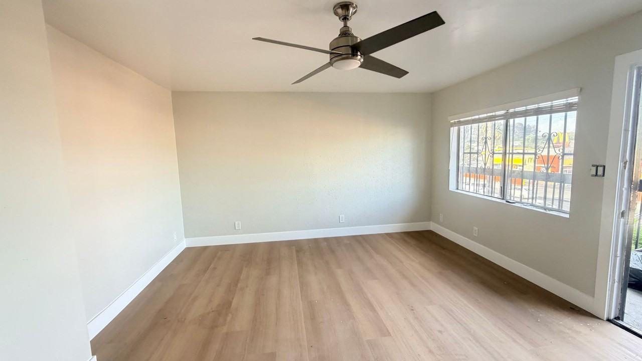 11308 S Figueroa St #G1 - Photo 5 of 12